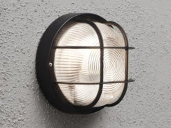 Konstsmide 2er-Set Kellerleuchten MANTOVA Schwarz Schutzgitter Wand-/Deckenmontage -Bestes Beleuchtungs Geschäft 2er set kellerleuchten mantova schwarz schutzgitte 2