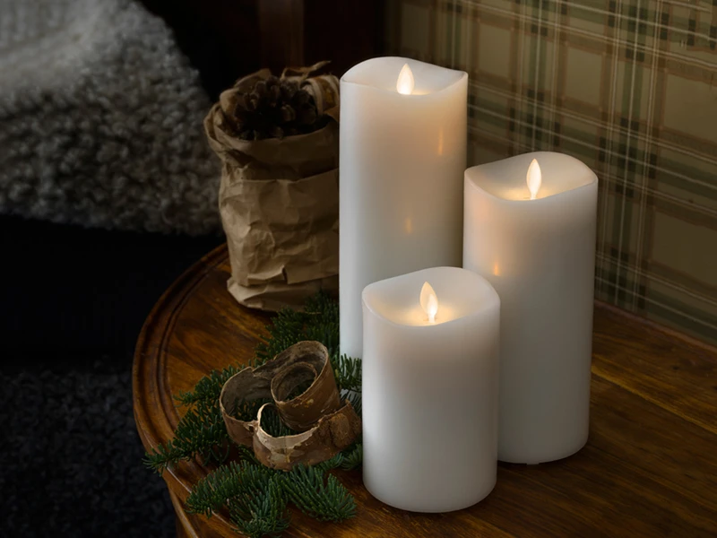 Konstsmide 3er Set LED Duftkerze Mit 6h Timer, Flackernd, Ø 9cm, Batteriebetrieb, Lavendel 3 Konstsmide 3er Set LED Duftkerze Mit 6h Timer, Flackernd, Ø 9cm, Batteriebetrieb, Lavendel