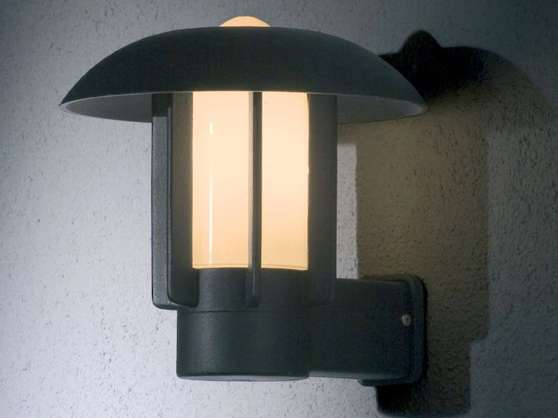 Konstsmide Außenwandleuchte HEIMDAL, Aluminium Schwarz / Glas Opal, E27 Fassung, IP44 3 Konstsmide Außenwandleuchte HEIMDAL, Aluminium Schwarz / Glas Opal, E27 Fassung, IP44