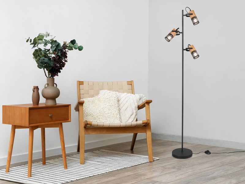 Trio Leuchten Dreiflammige TOSH Stehlampe Mit Schwenkbaren Metallgeflecht Spots Schwarz & Holz 3 Trio Leuchten Dreiflammige TOSH Stehlampe Mit Schwenkbaren Metallgeflecht Spots Schwarz & Holz