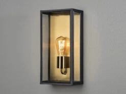 Konstsmide Große LED Außenwandlaterne Schwarz-Messing Mit Klarglas, Höhe 40cm -Bestes Beleuchtungs Geschäft grosse led aussenwandlaterne schwarz messing mit k 3