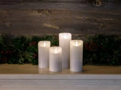 Konstsmide LED Echtwachskerze Mit Flamme & Timer, Ø 7,5cm, Höhe 20,5cm, Batteriebetrieb -Bestes Beleuchtungs Geschäft led echtwachskerze mit flamme timer 75cm hoehe 205 6