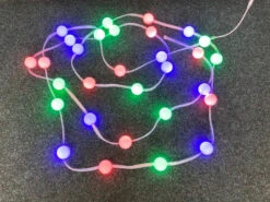 Globo LED Lichterkette Mit 30 LED Kugeln In Rot Grün Blau, Länge 5m, Mit Schalter -Bestes Beleuchtungs Geschäft led lichterkette mit 30 led kugeln in rot gruen bl 2