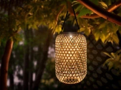 MeineWunschleuchte LED Solarlaterne AURE Hängend Aus Bambus Korbgeflecht Mit Sisalseil, Höhe 56cm