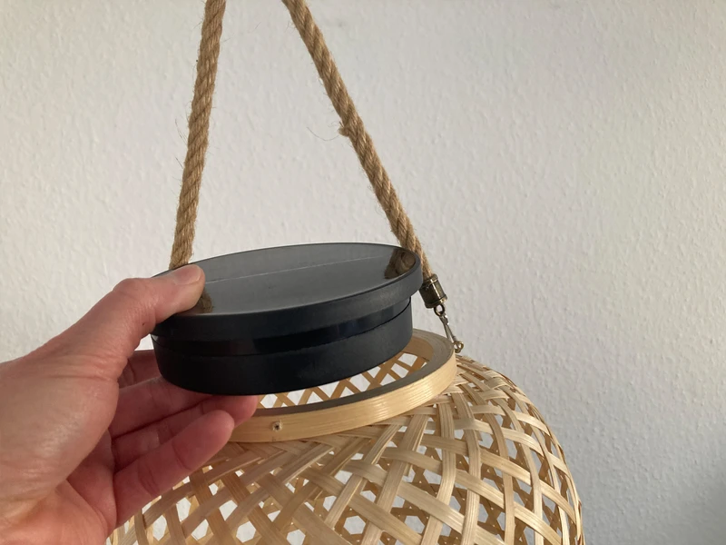 MeineWunschleuchte LED Solarlaterne AURE Hängend Aus Bambus Korbgeflecht Mit Sisalseil, Höhe 56cm 12 MeineWunschleuchte LED Solarlaterne AURE Hängend Aus Bambus Korbgeflecht Mit Sisalseil, Höhe 56cm – Bild 10