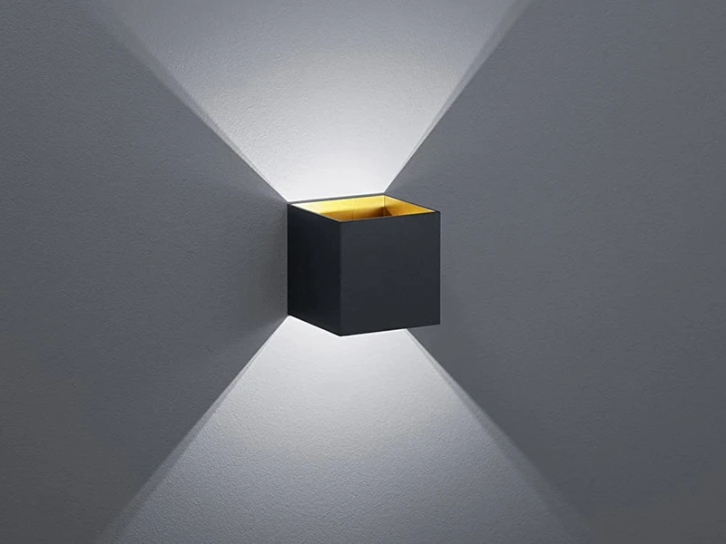 Trio Leuchten Moderne Up & Down LED Wandleuchte LOUIS Schwarz Matt/ Gold, 10x10x10cm 3 Trio Leuchten Moderne Up & Down LED Wandleuchte LOUIS Schwarz Matt/ Gold, 10x10x10cm