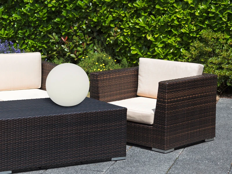 Reality Leuchten Outdoor LED Kugel Tischleuchte BAHAMAS Mit Akku Per USB Aufladbar, Weiß Ø 25cm 5 Reality Leuchten Outdoor LED Kugel Tischleuchte BAHAMAS Mit Akku Per USB Aufladbar, Weiß Ø 25cm – Bild 3