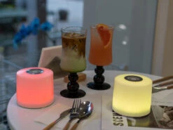 MeineWunschleuchte Smarte LED Außentischleuchte - 3er SET Mit Akku & RGB Dimmbar Ø10cm -Bestes Beleuchtungs Geschäft smarte led aussentischleuchte 3er set mit akku rgb 4