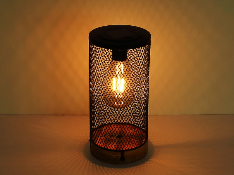 MeineWunschleuchte Solar Tischleuchten 2er SET Drahtgeflecht Schwarz Mit Holzsockel, Höhe 25,5cm 6 MeineWunschleuchte Solar Tischleuchten 2er SET Drahtgeflecht Schwarz Mit Holzsockel, Höhe 25,5cm – Bild 4