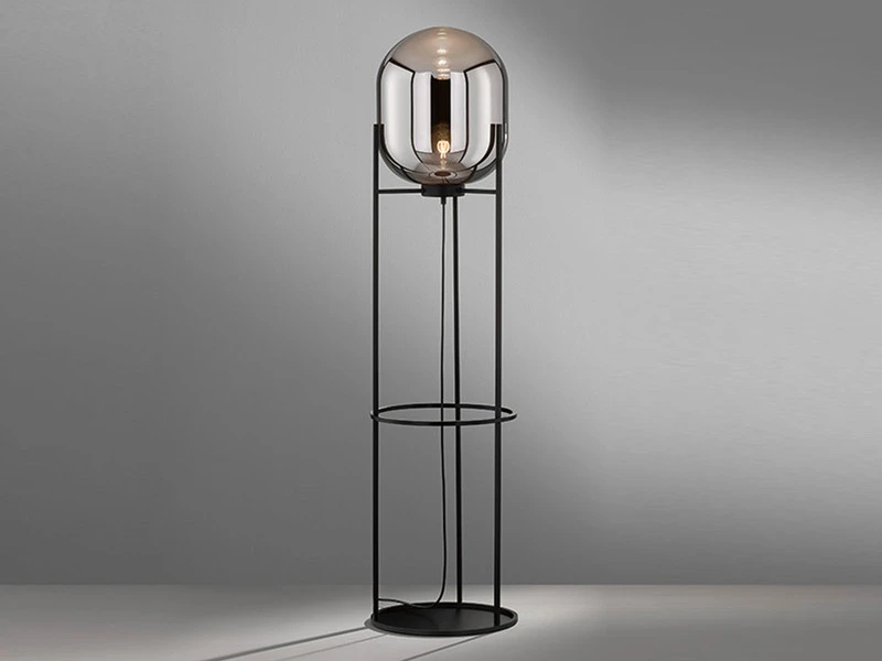 Fischer & Honsel Stehlampe REGI Dreibein Tripod Mit Rauchglas Glaskugel - Höhe 135cm 5 Fischer & Honsel Stehlampe REGI Dreibein Tripod Mit Rauchglas Glaskugel - Höhe 135cm – Bild 3