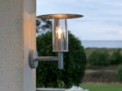 Konstsmide Wandleuchte MODE, E27, Vandalismus Geschützt, Galv. Stahl, IP54