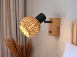MeineWunschleuchte Wandstrahler TAVAR 1-flammig Holz Mit Rattan Schirm In Natur